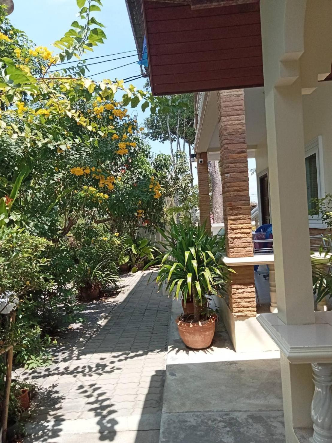 Wattana Bungalow Nai Yang Beach Exterior foto